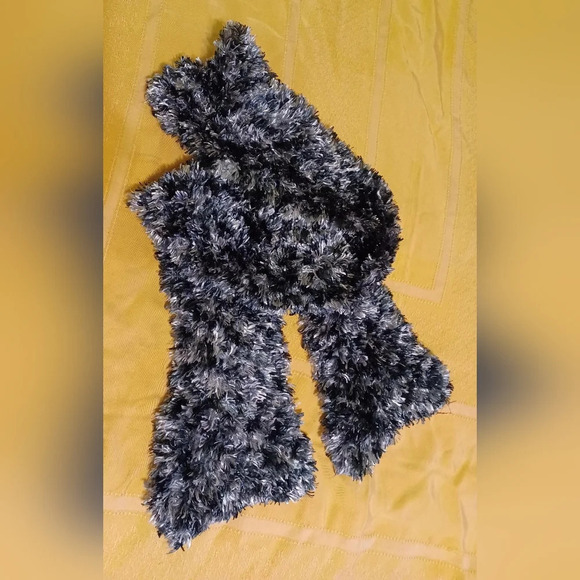 A Soft Fluffy Black White Gray Scarf Neck Warmer - Picture 2 of 2